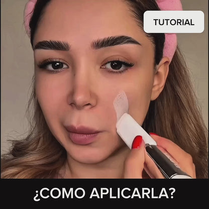 Fondo de maquillaje 2 en 1 con brocha integrada